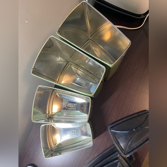 Green vintage metal canister set - Picture 3 of 8
